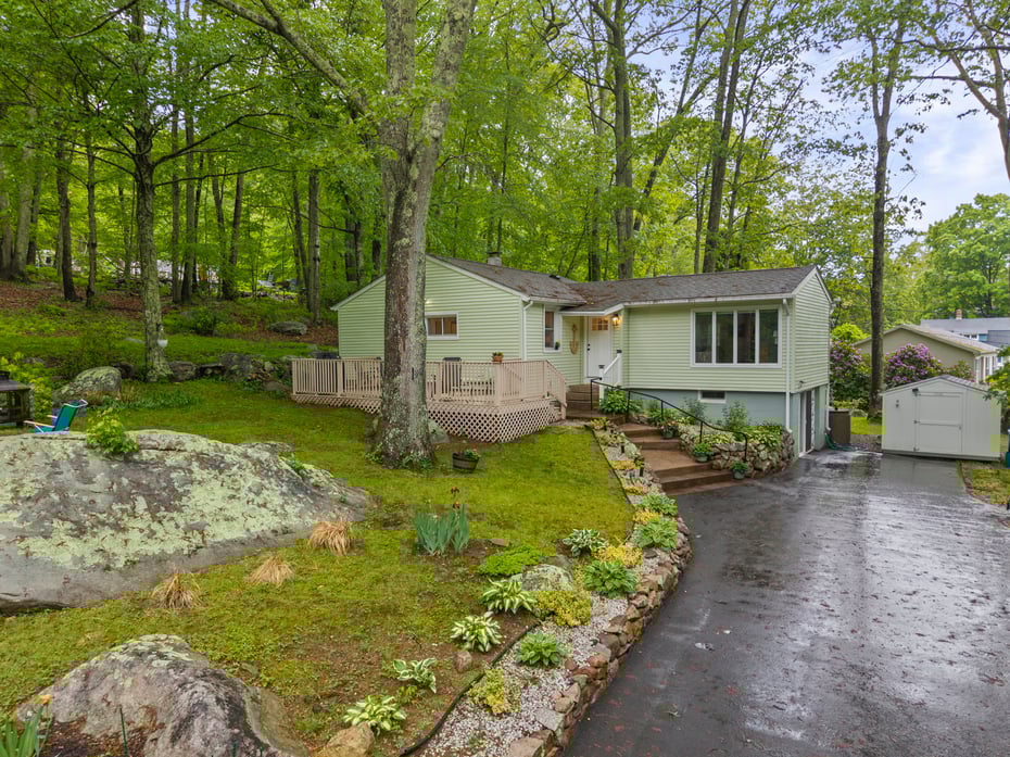 73 North Road Photo 37