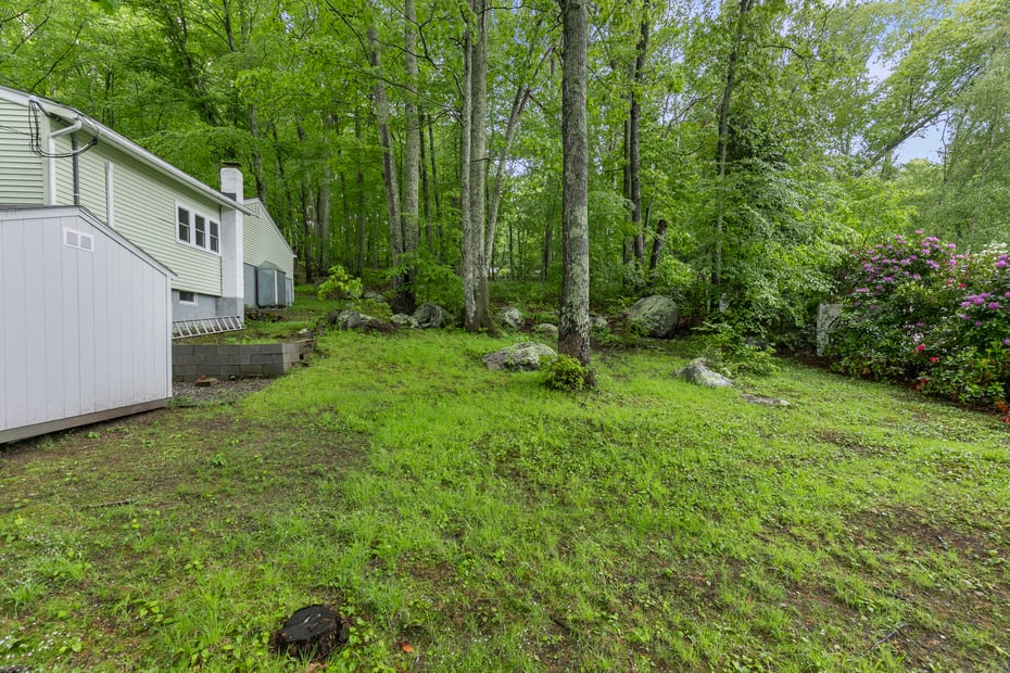73 North Road Photo 36