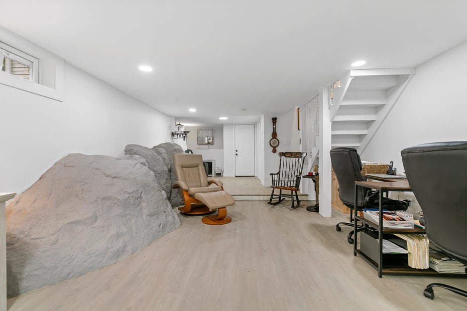 73 North Road Photo 31