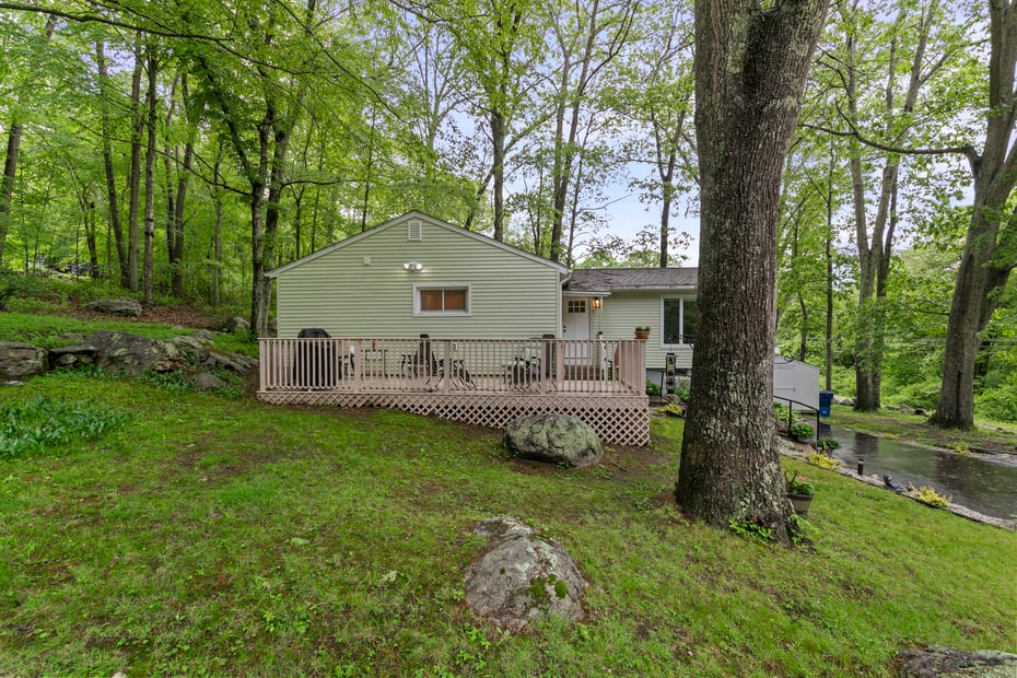 73 North Road Photo 38