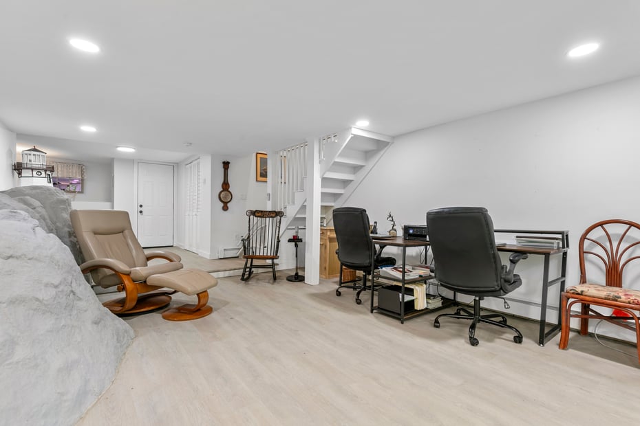 73 North Road Photo 32