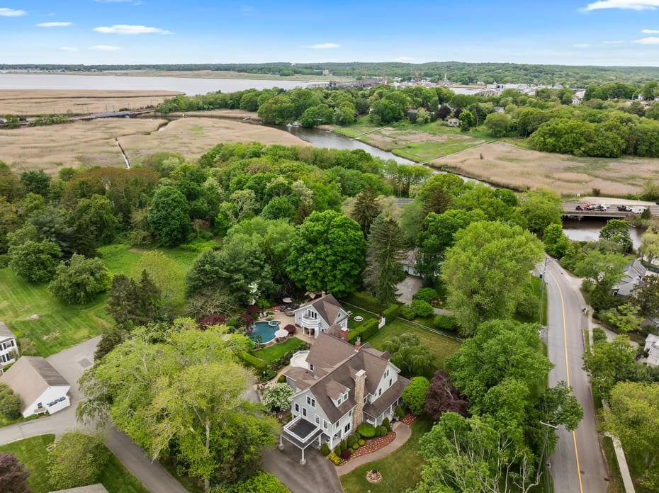 18 Ferry Road Photo 1