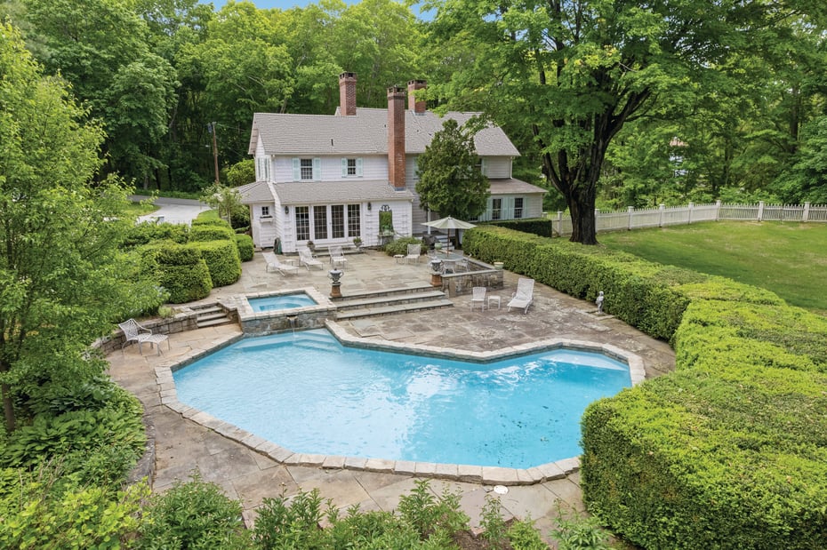 25 Johnny Cake Hill Road Photo 1