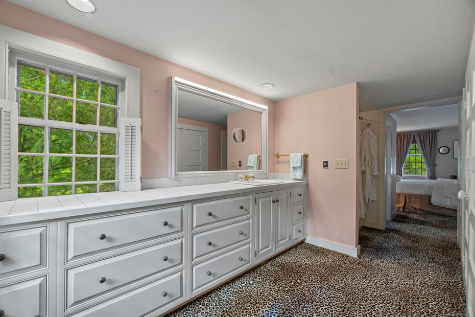 25 Johnny Cake Hill Road Photo 33