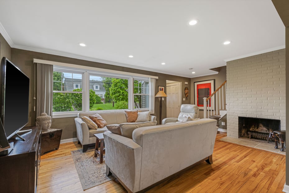 69 Howard Avenue Photo 5