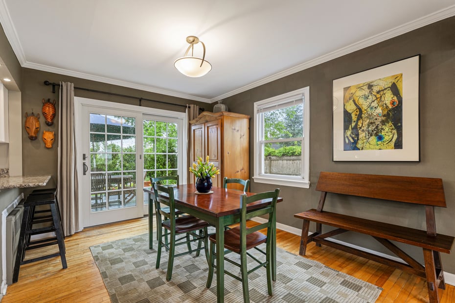 69 Howard Avenue Photo 8
