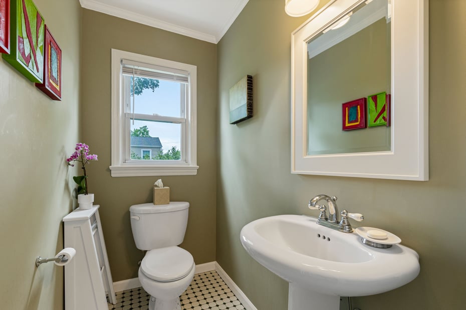 69 Howard Avenue Photo 13
