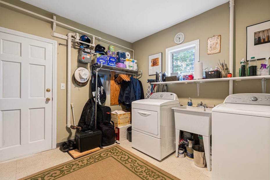69 Howard Avenue Photo 14