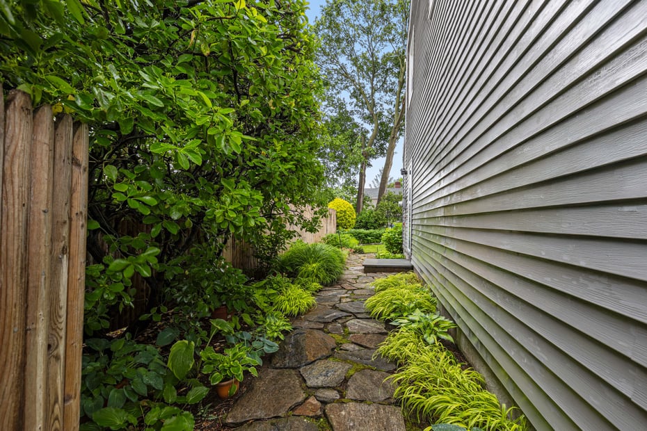 69 Howard Avenue Photo 22