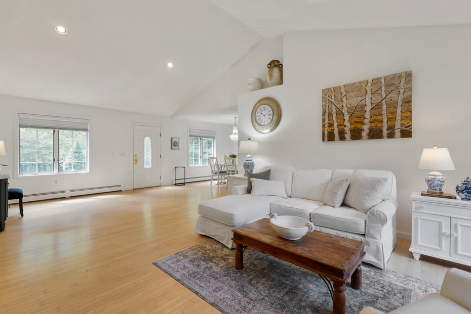 55 Lyon Road Photo 6
