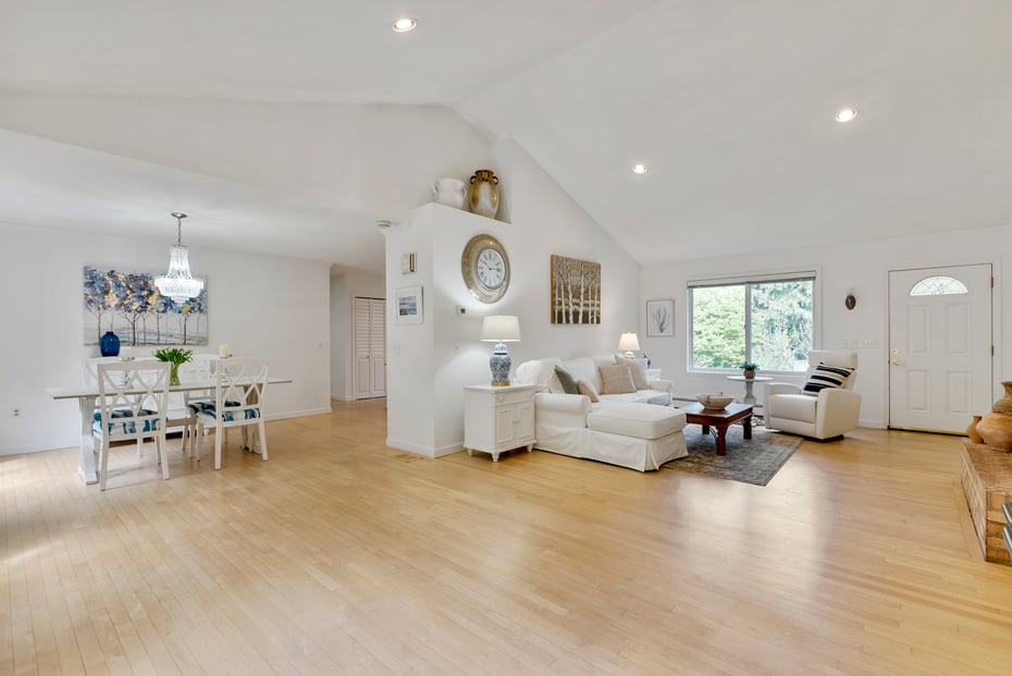 55 Lyon Road Photo 9