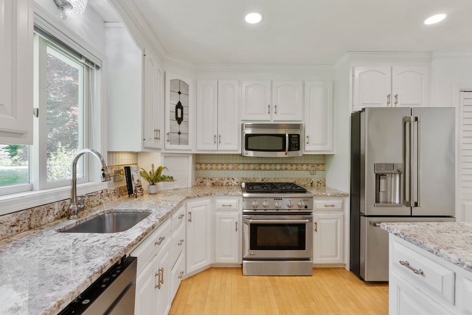 55 Lyon Road Photo 12