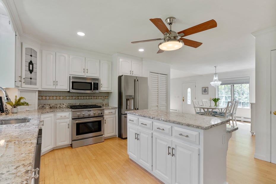 55 Lyon Road Photo 13