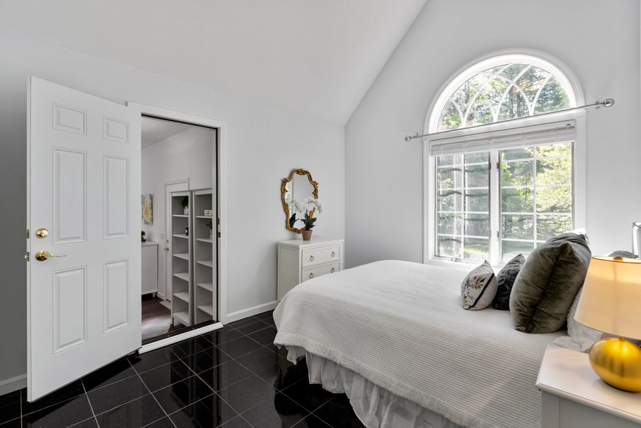 55 Lyon Road Photo 21