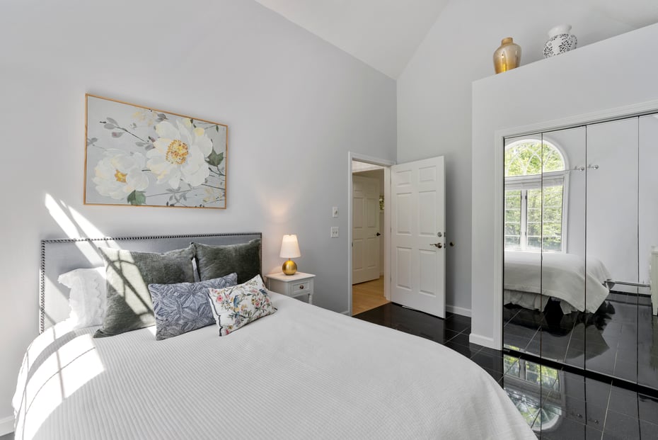 55 Lyon Road Photo 22