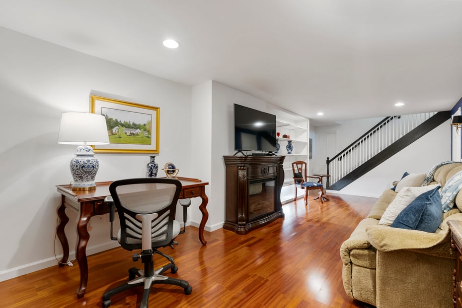 55 Lyon Road Photo 33