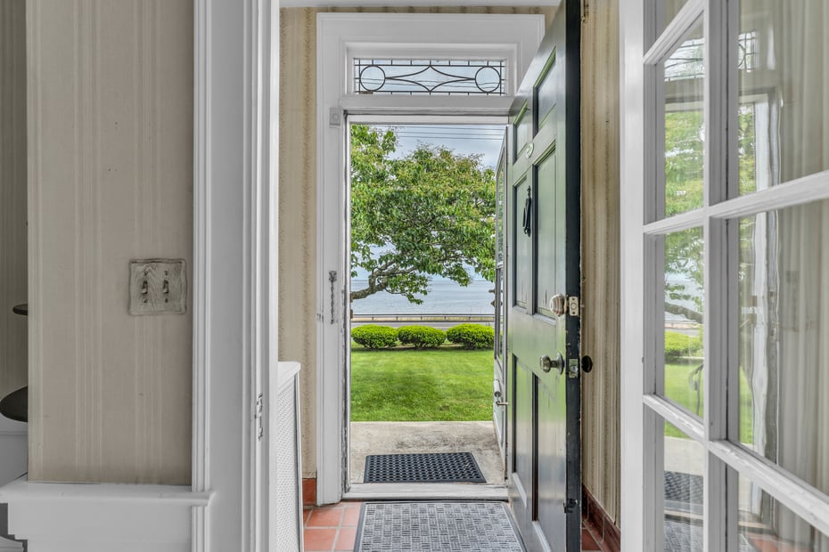 706 Ocean Avenue Photo 3