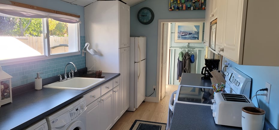 7 Third Street Photo 8