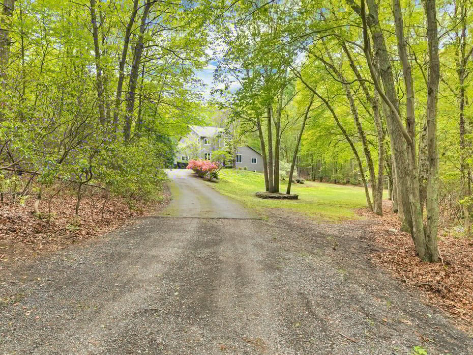 20a Bush Hill Drive Photo 32