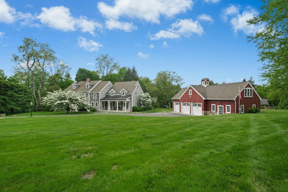 135 Limekiln Road Photo 3