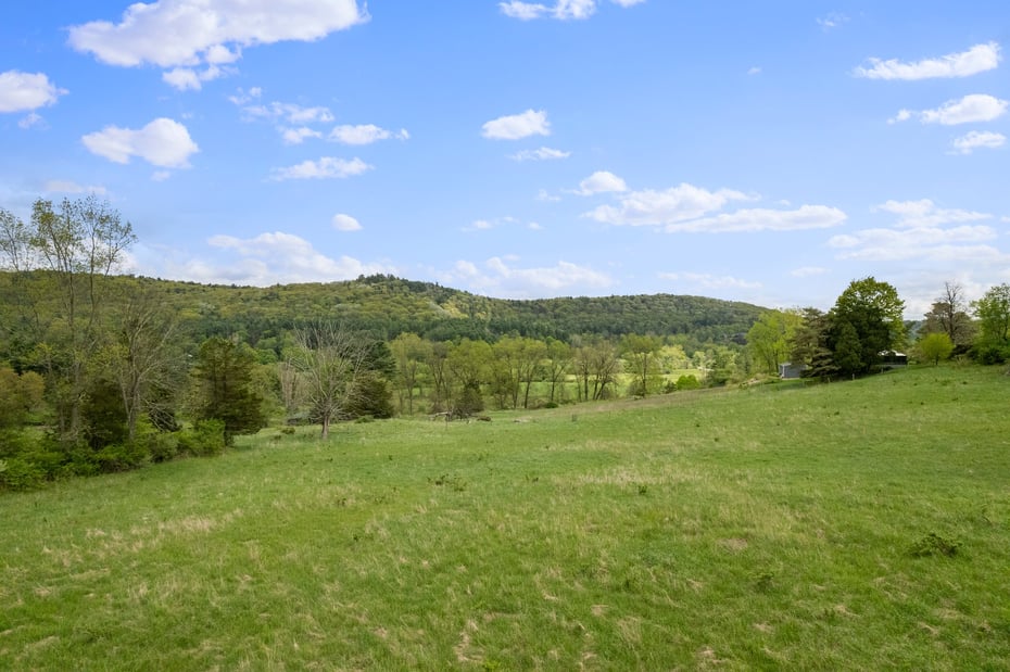 278 And 282 Farnum Road Photo 12