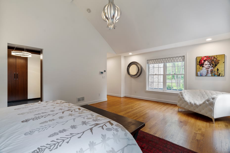 16 Whitehall Place Photo 17