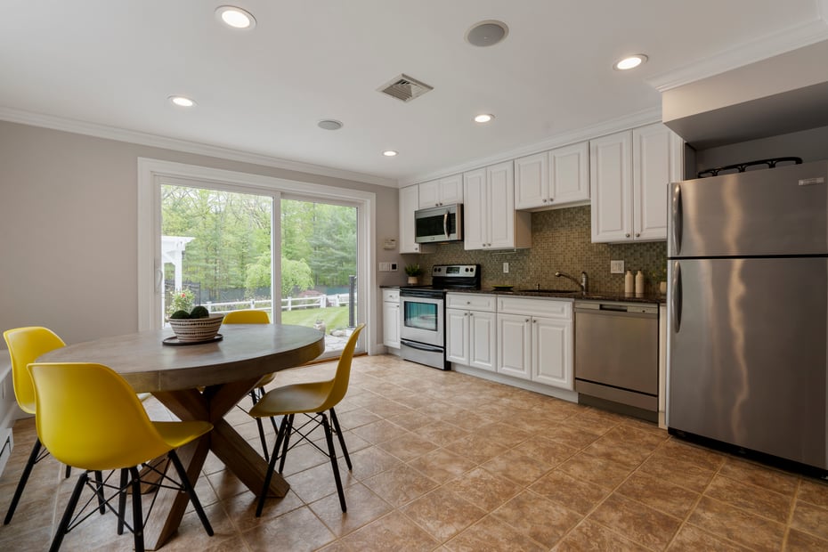 16 Whitehall Place Photo 32