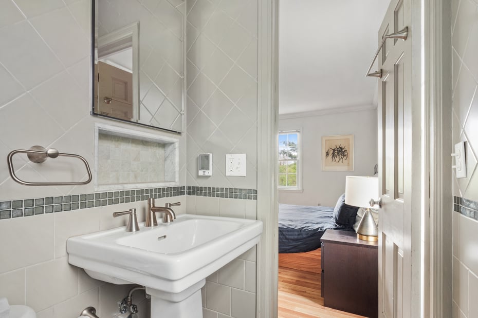 106 Konig Road Photo 12
