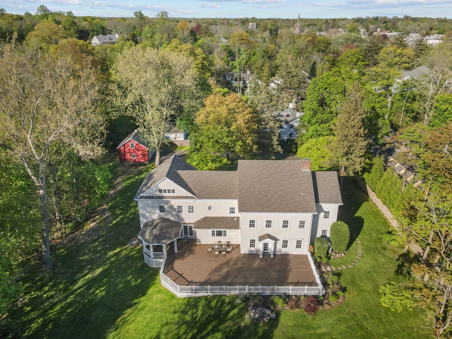 723 Boston Post Road Photo 33