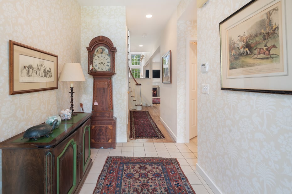44 Hale Lane Photo 3