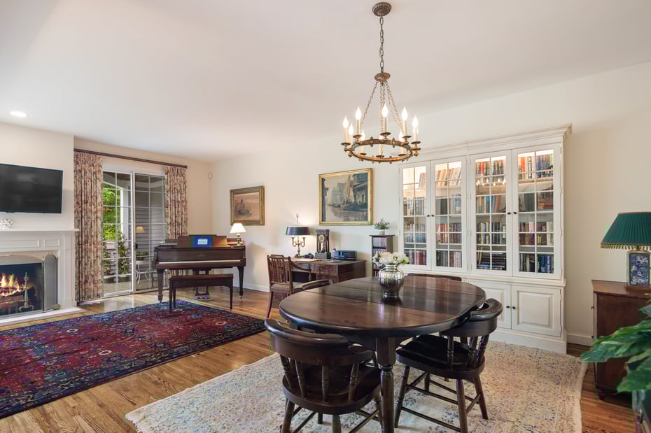 44 Hale Lane Photo 6