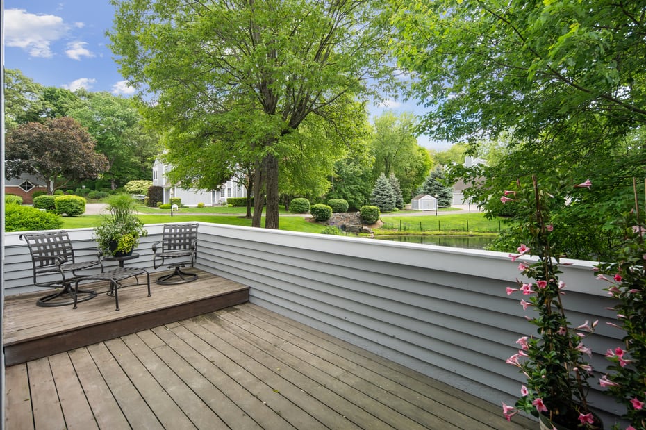 44 Hale Lane Photo 9