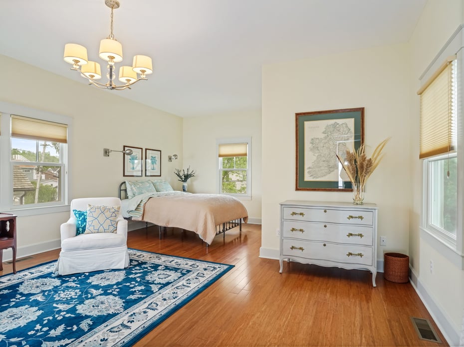 48 Harbor View Avenue Photo 18