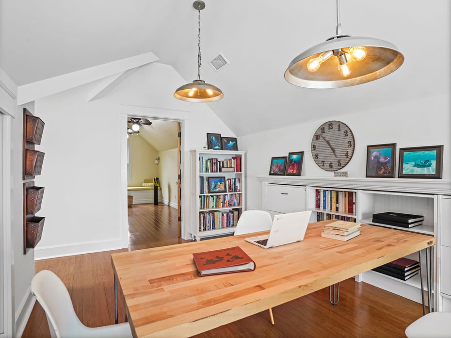 48 Harbor View Avenue Photo 25