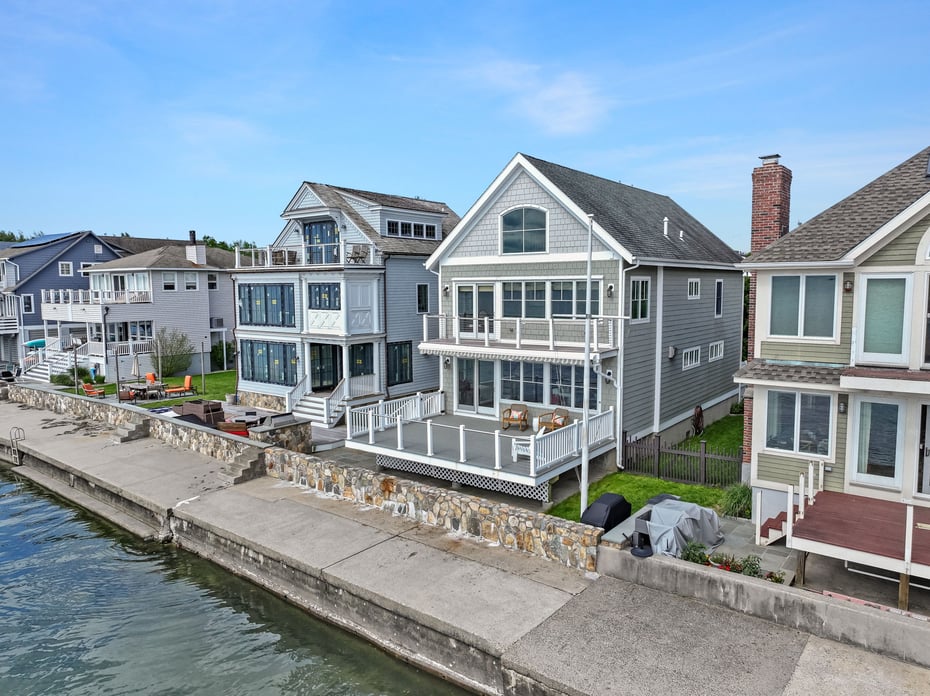 48 Harbor View Avenue Photo 32