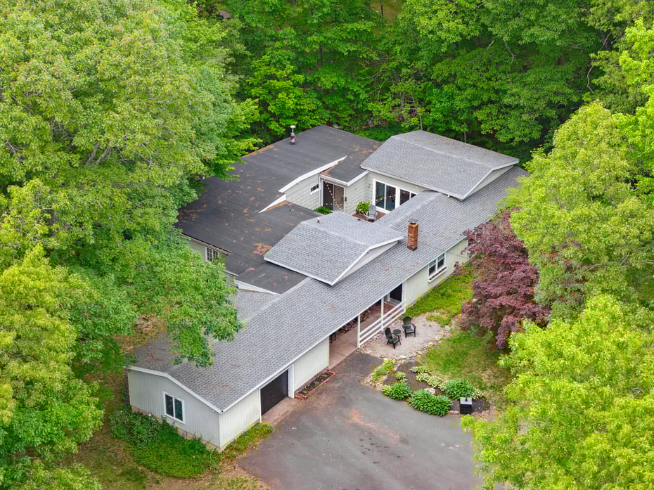 35 Old Acres Road Photo 5