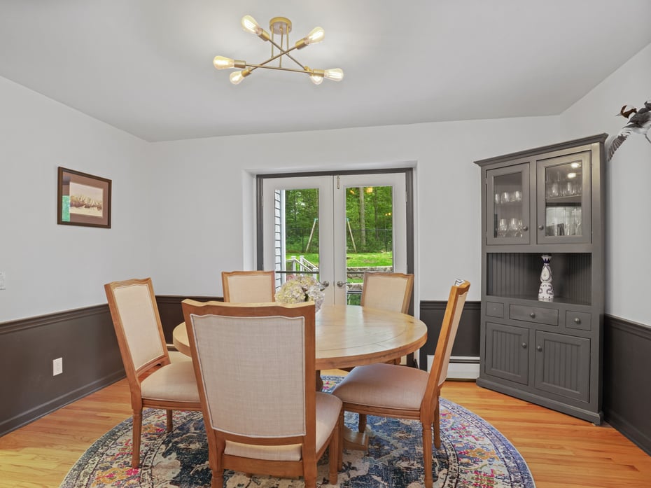 37 Saint Johns Road Photo 7