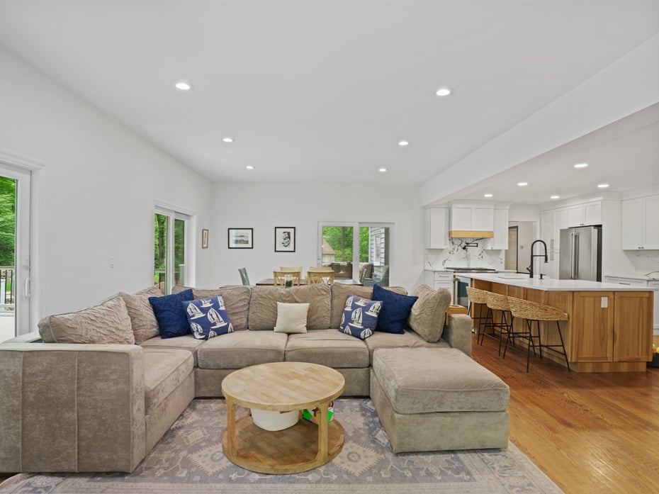 37 Saint Johns Road Photo 15