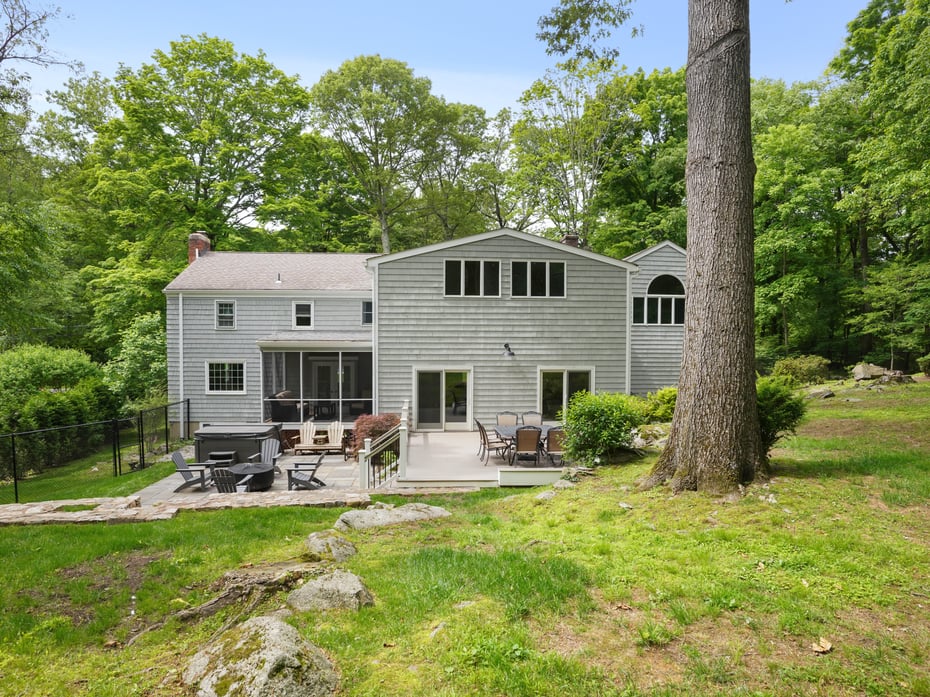 37 Saint Johns Road Photo 38