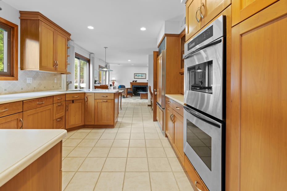 996 Stillwater Road Photo 5