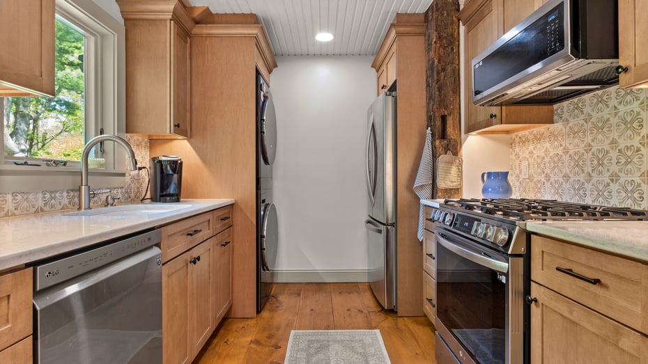 95 Miller Road Photo 8