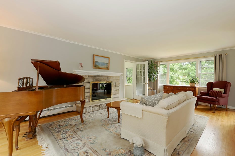 33 Preston Road Photo 5