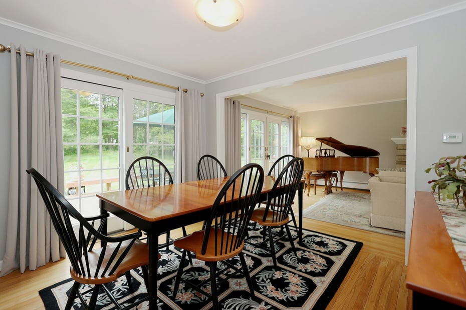 33 Preston Road Photo 7