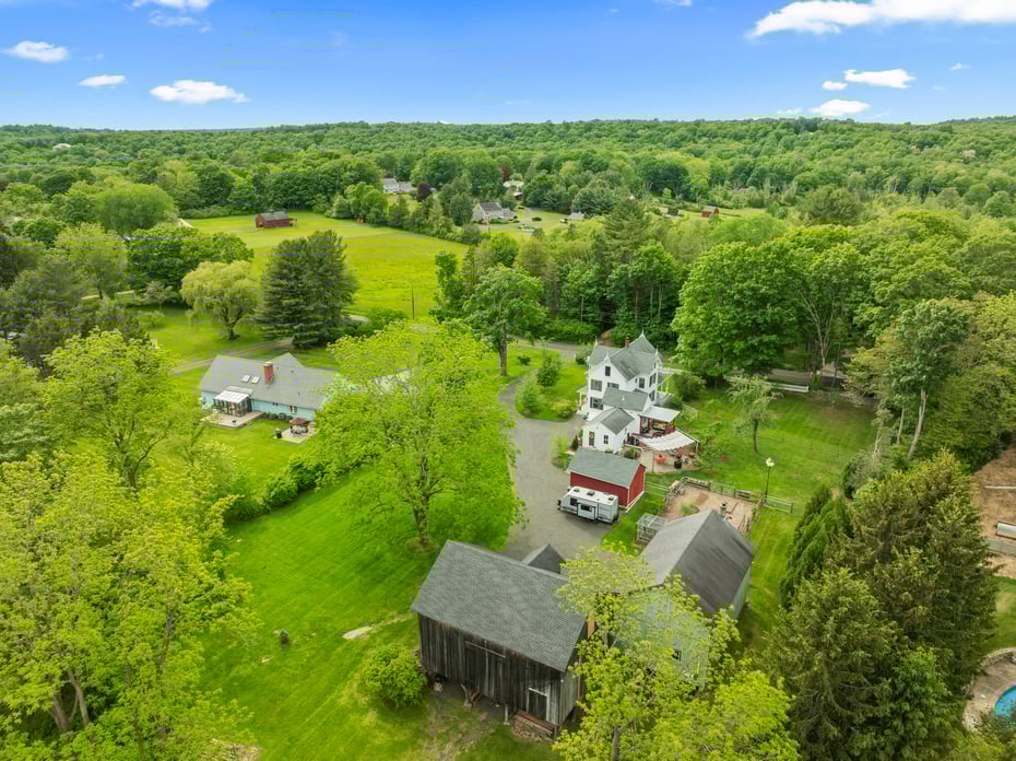 131 Elm Street Photo 3