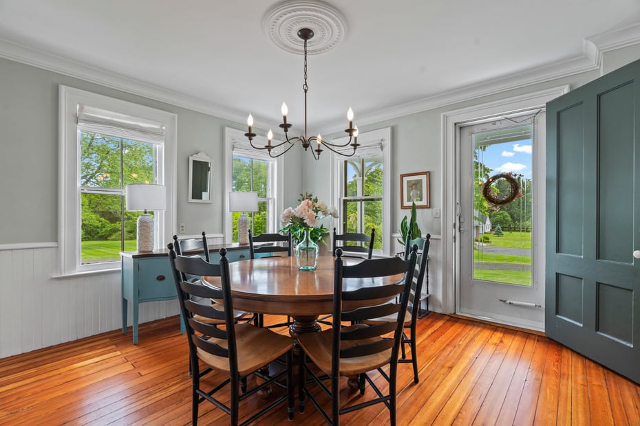 131 Elm Street Photo 6