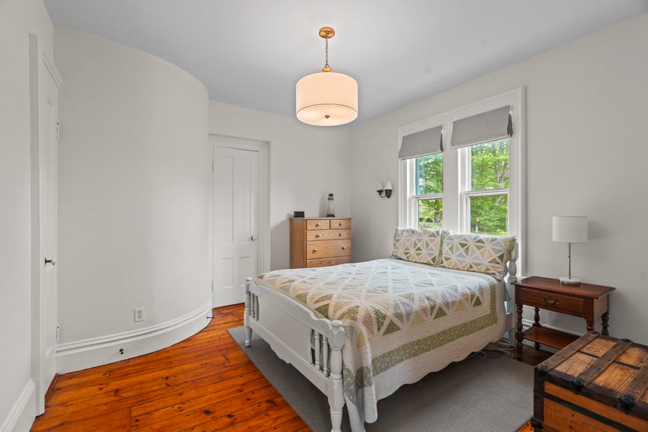 131 Elm Street Photo 21