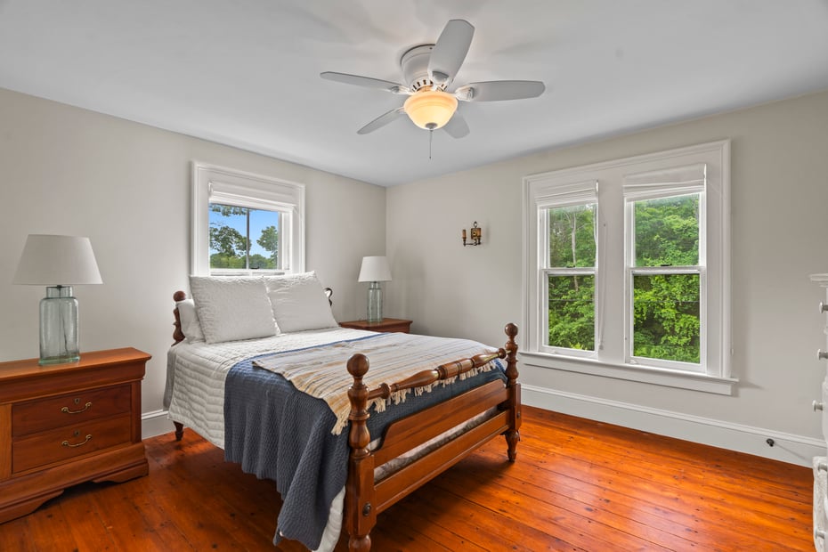 131 Elm Street Photo 23