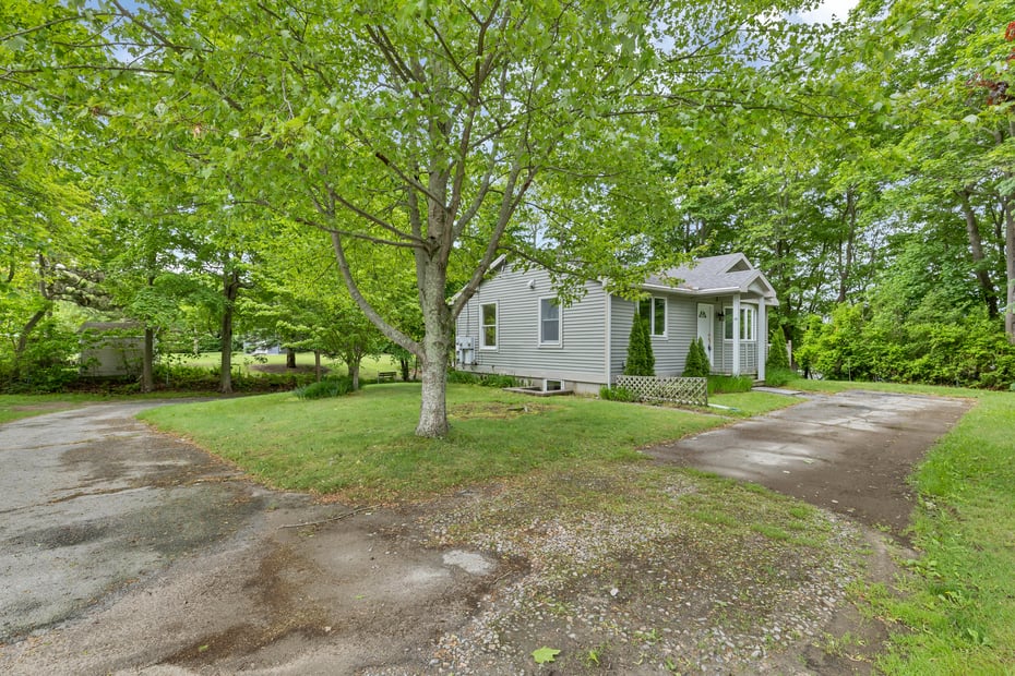 2 Lakeview Circle Photo 1