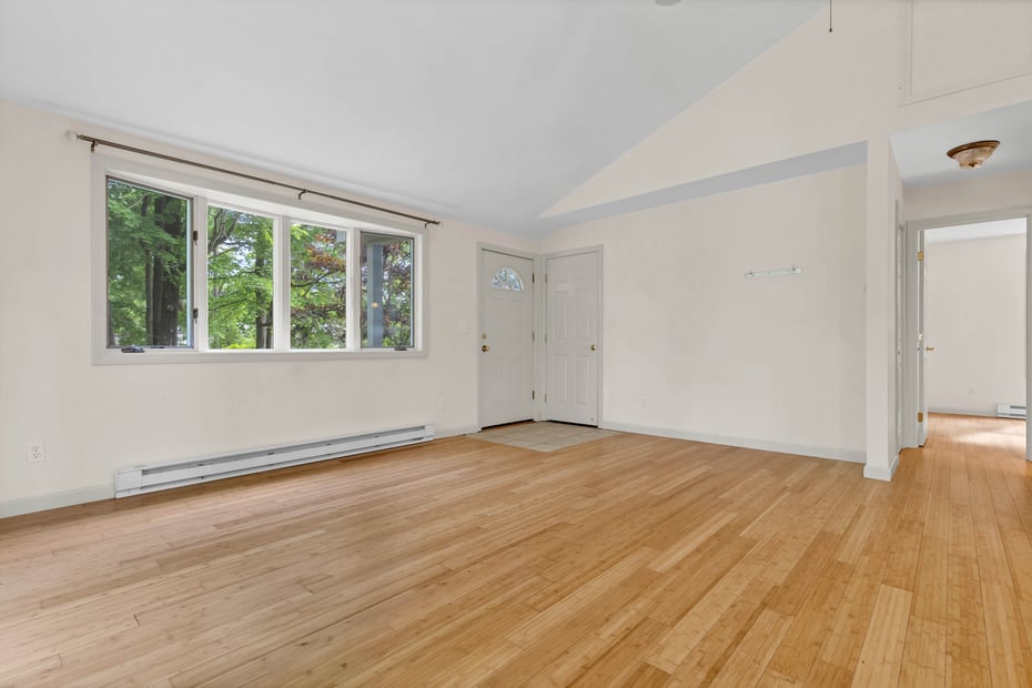 2 Lakeview Circle Photo 3
