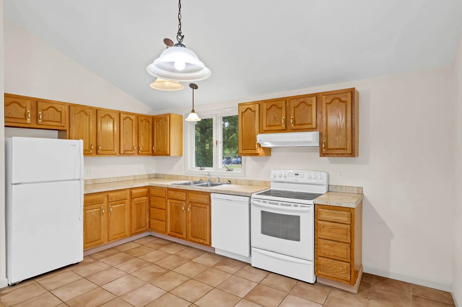 2 Lakeview Circle Photo 5